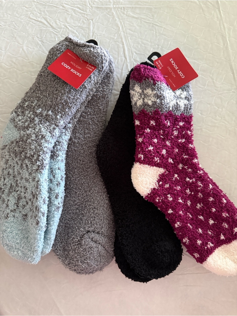 Women’s Holiday Fuzzy Slipper Socks 4 Pairs Gray, Black & Magenta Patterned